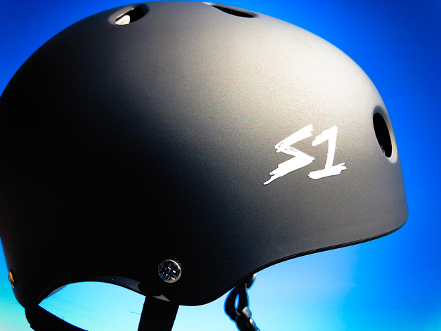 blackmatte-crossprocessed.jpg blackmatte-crossprocessed.jpg