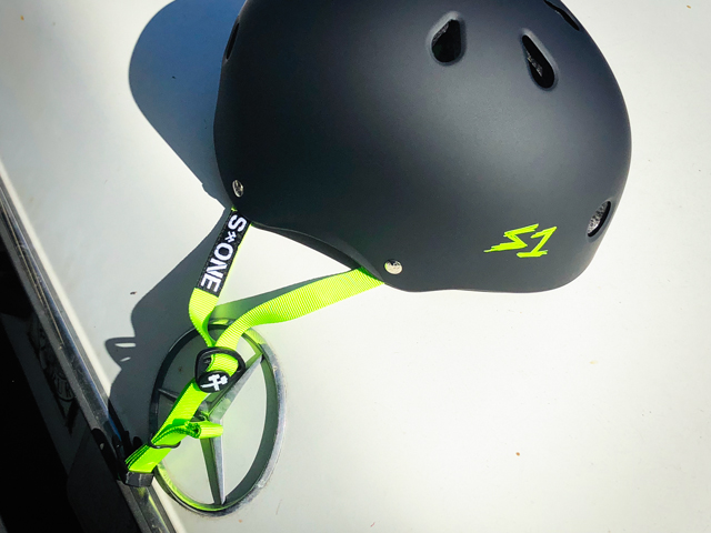 blackmatte-greenstrap.jpg blackmatte-greenstrap.jpg