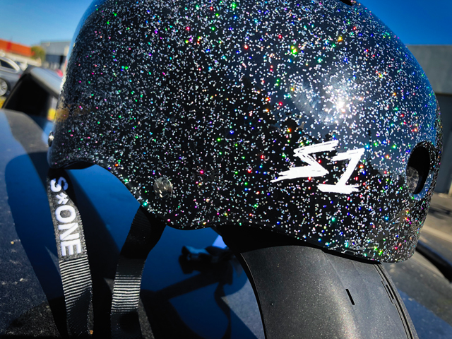 lifer-blackglossglitter.jpg lifer-blackglossglitter.jpg
