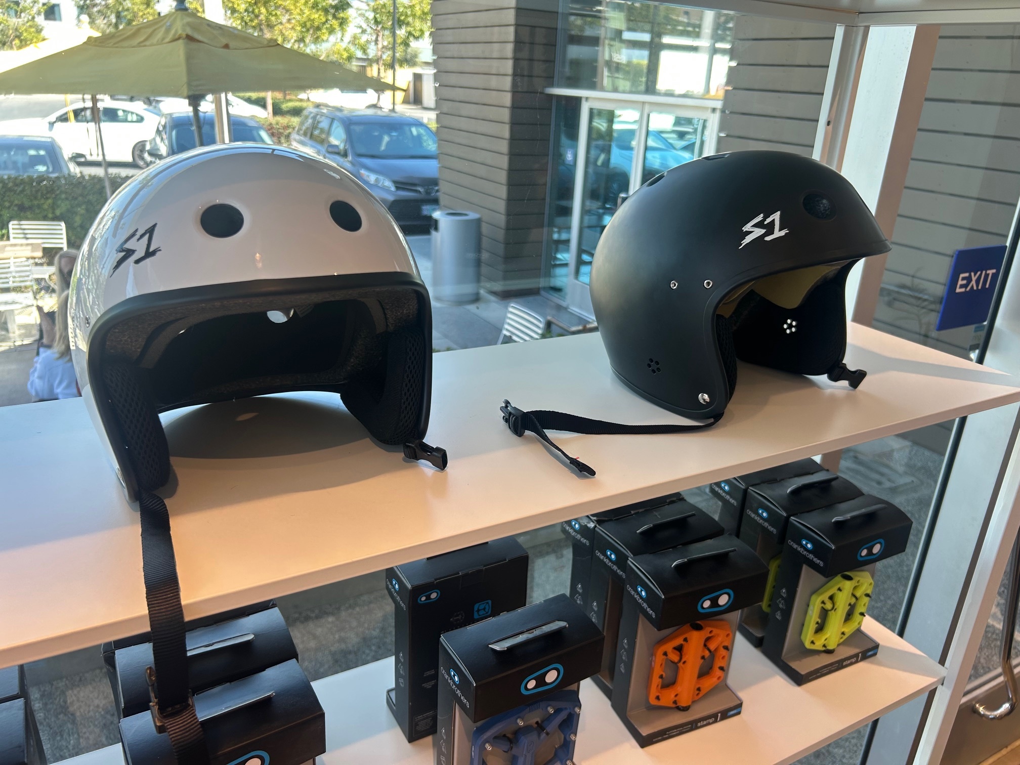 super-73-showroom-s1-helmets.jpg